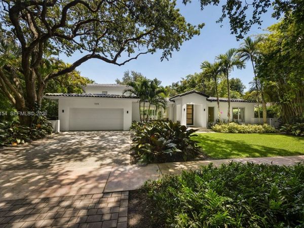 1015 Bayamo Ave , Coral Gables, FL 33146