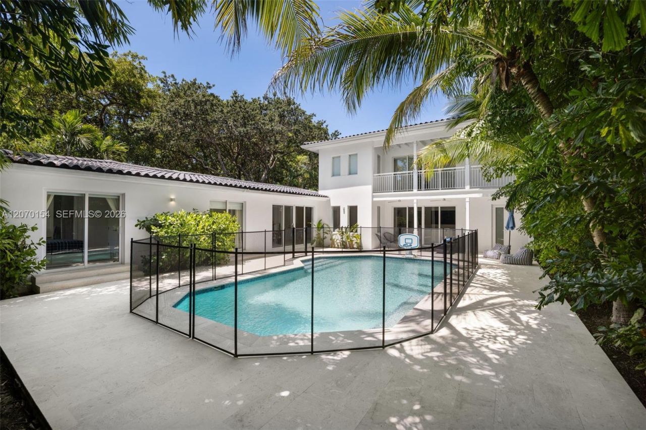 1015 Bayamo Ave , Coral Gables, FL 33146 Photo