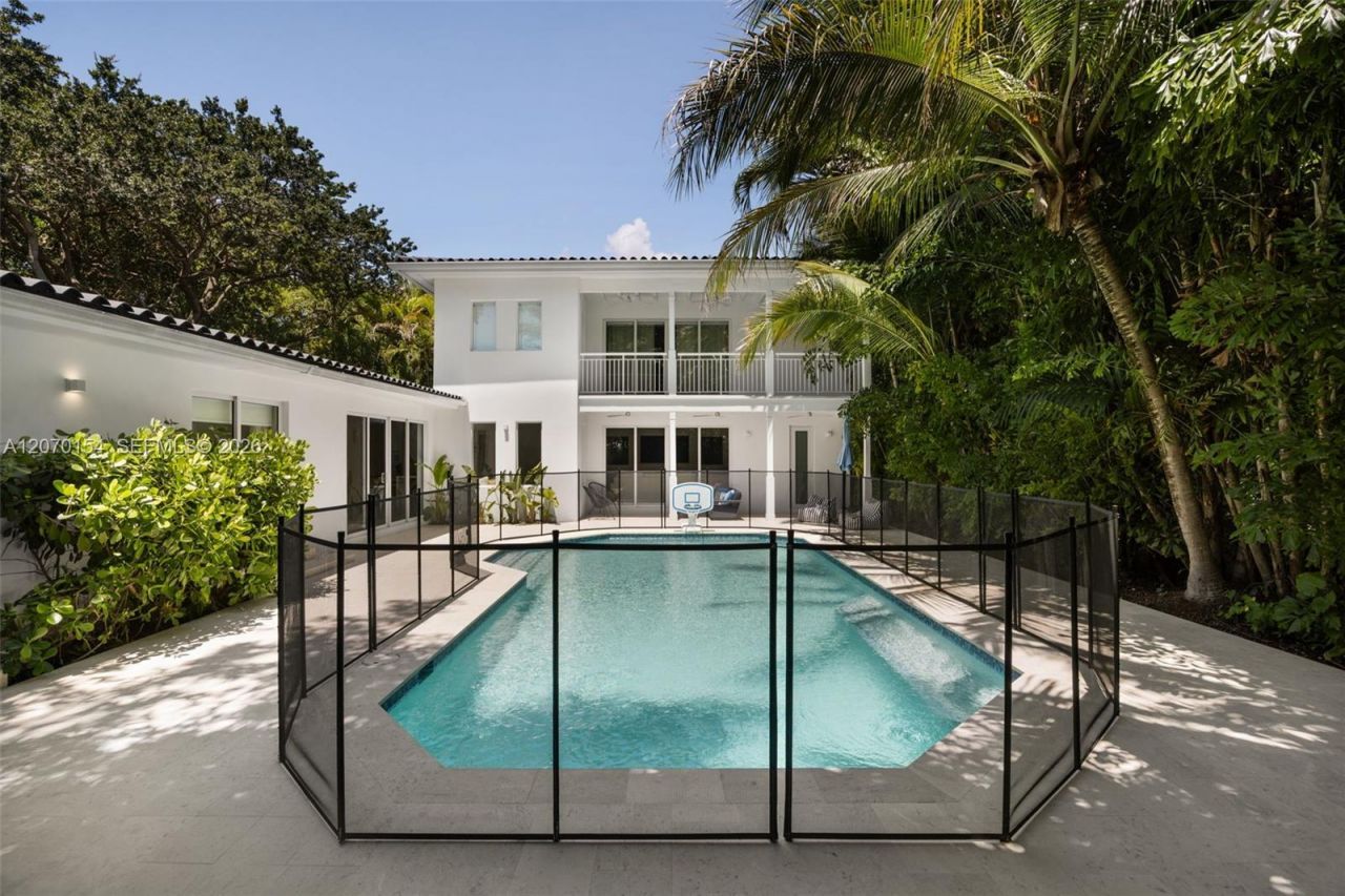 1015 Bayamo Ave , Coral Gables, FL 33146 Photo