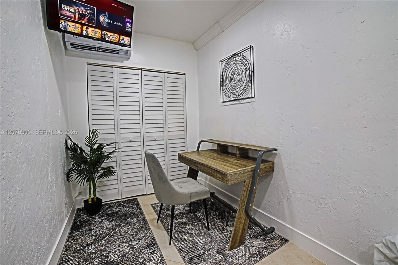 8651 Sunset Strip , Sunrise, FL 33322 Photo