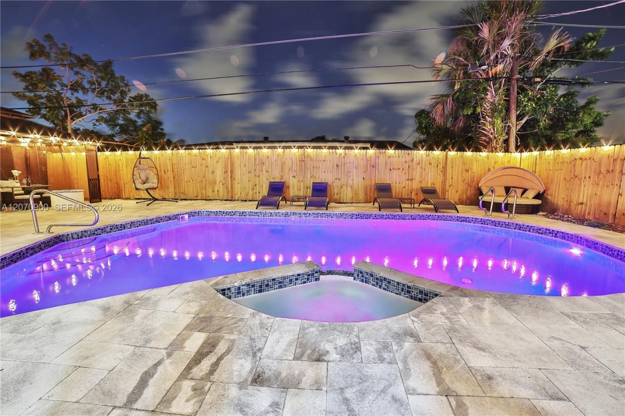 8651 Sunset Strip , Sunrise, FL 33322 Photo
