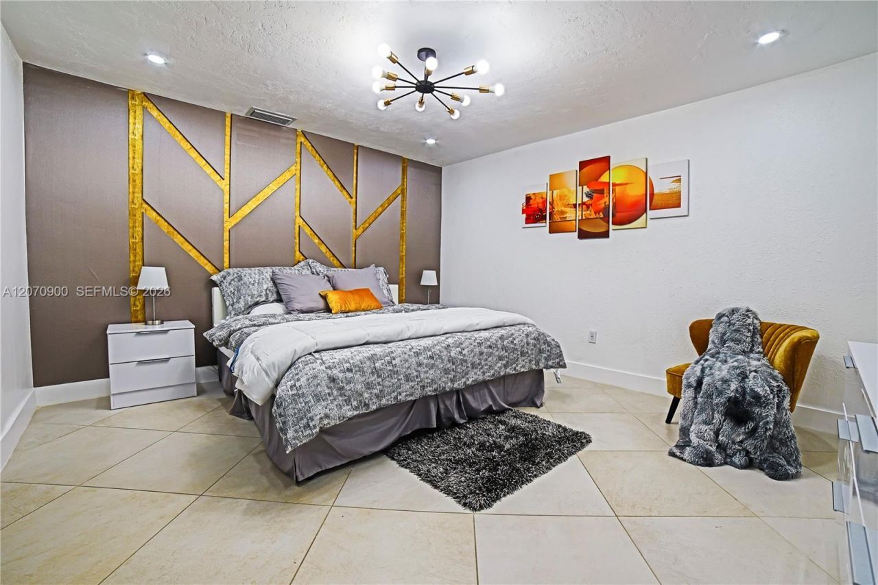 8651 Sunset Strip , Sunrise, FL 33322 Photo