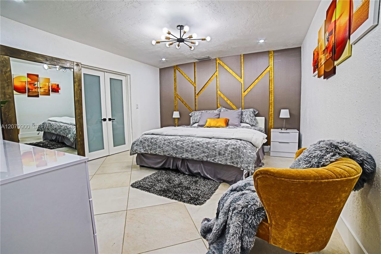 8651 Sunset Strip , Sunrise, FL 33322 Photo