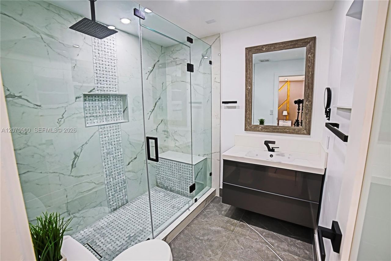 8651 Sunset Strip , Sunrise, FL 33322 Photo