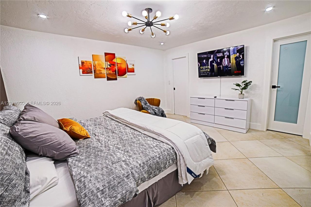 8651 Sunset Strip , Sunrise, FL 33322 Photo