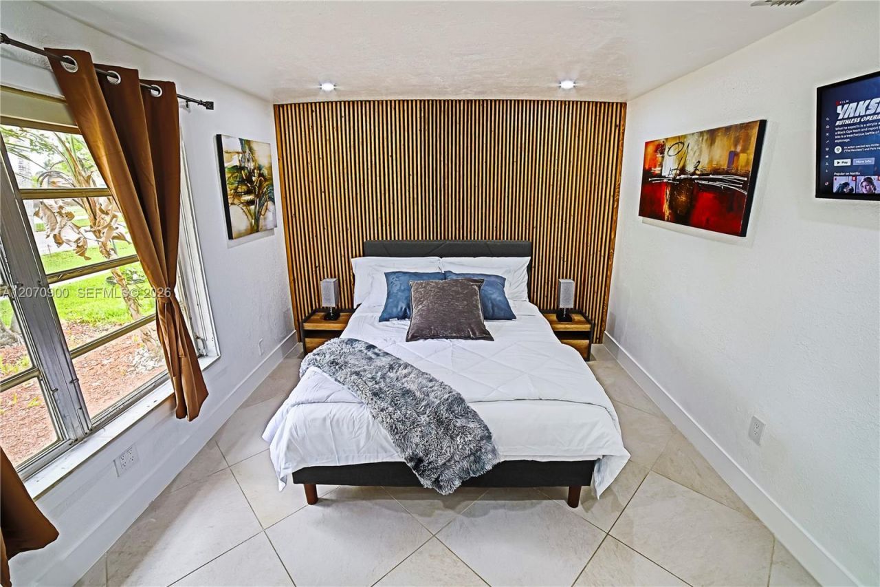 8651 Sunset Strip , Sunrise, FL 33322 Photo