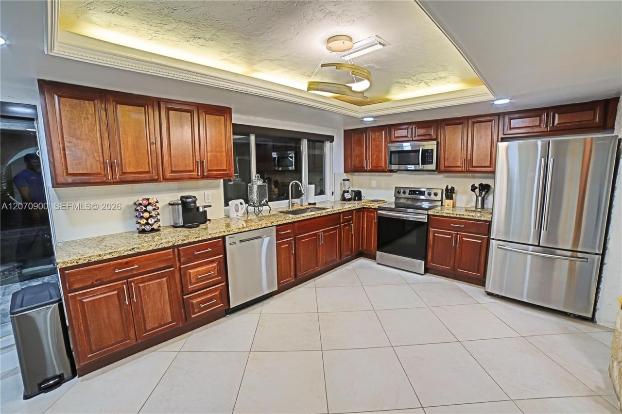 8651 Sunset Strip , Sunrise, FL 33322 Photo