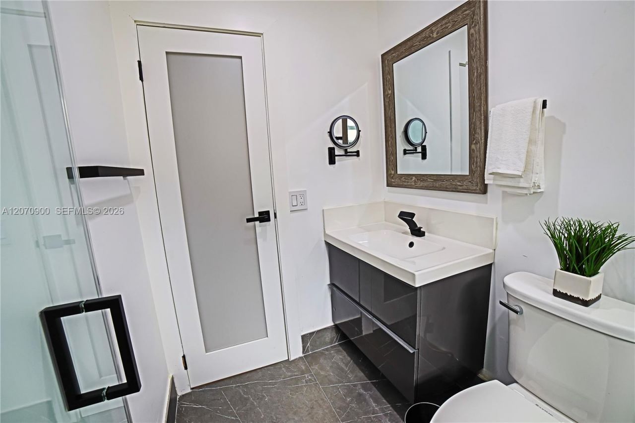 8651 Sunset Strip , Sunrise, FL 33322 Photo