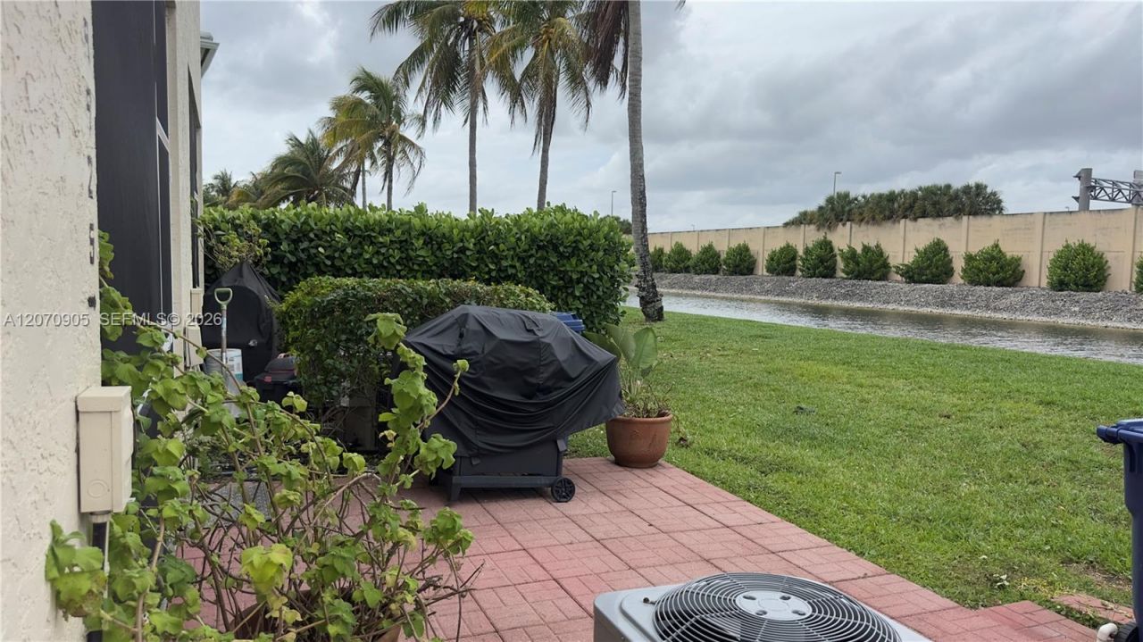 9925 NW 57th Manor, Coral Springs, FL 33076 Photo