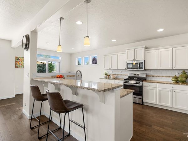 16 N Caracaras Way, Eagle, ID 83616