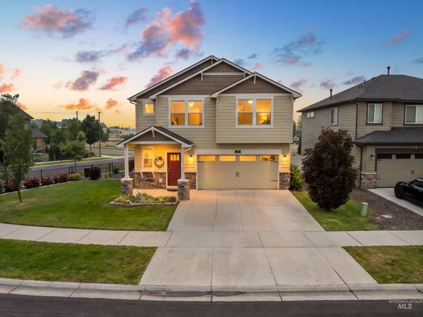 16 N Caracaras Way, Eagle, ID 83616