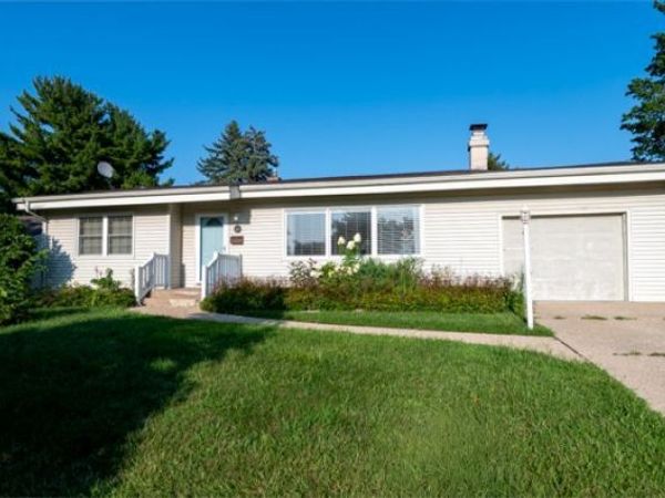 928 Woodland Drive , Rockford, IL 61108