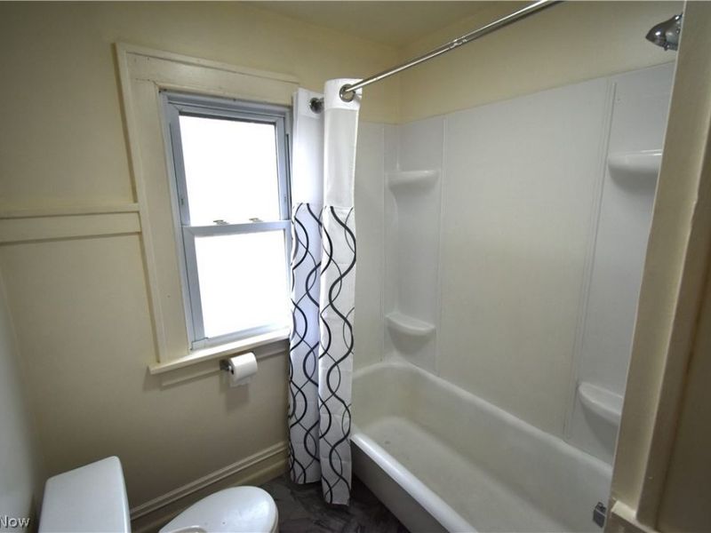 3885 W 135th Street, Cleveland, OH 44111 Photo 16