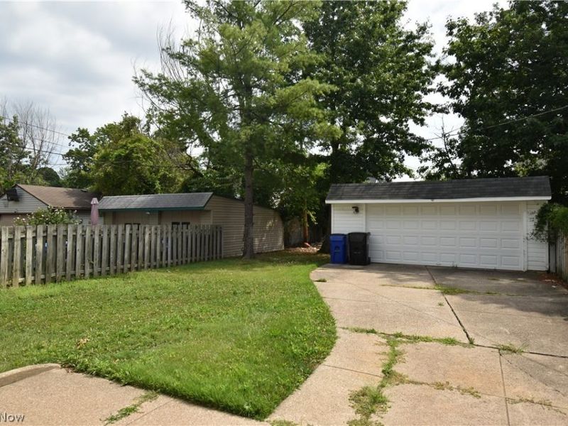 3885 W 135th Street, Cleveland, OH 44111 Photo 25