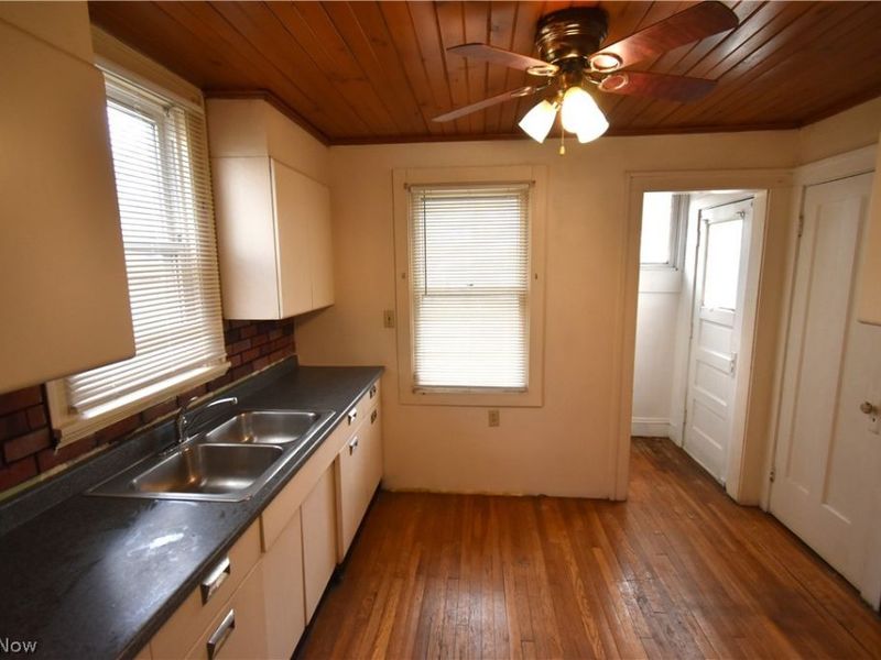 3885 W 135th Street, Cleveland, OH 44111 Photo 7