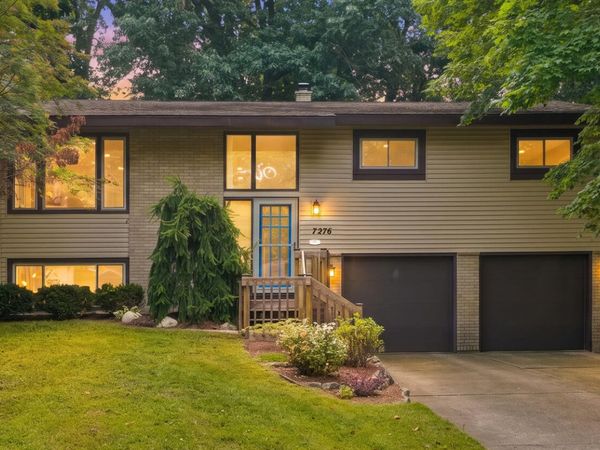 7276 Edgewood Avenue, Jenison, MI 49428