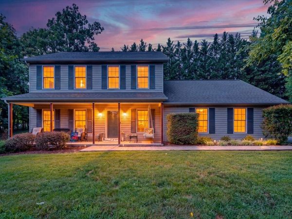 239 Pin Oak DR , Blue Ridge, VA 24064