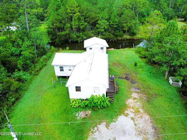 10095 Peachtree Drive, Bay Saint Louis, MS 39520