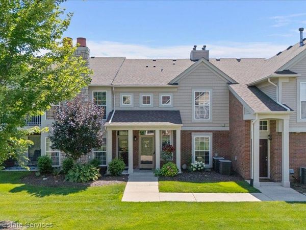 52316 Naugatuck Drive, Macomb Township, Mi 48042