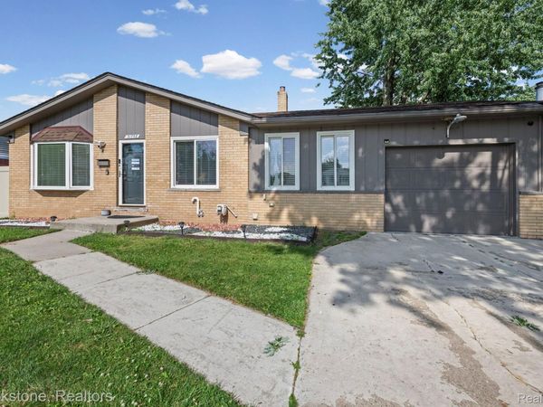31758 Eiffel Avenue, Warren, Mi 48088