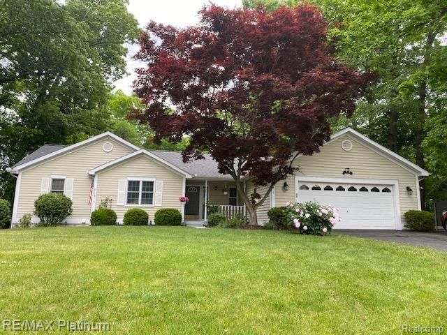 1841 Balmoral Drive, Brighton Township, Mi 48114 Main Photo
