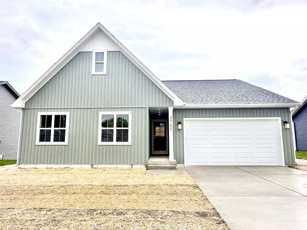 10427 N Stone Barn Drive, Milton, WI 53563