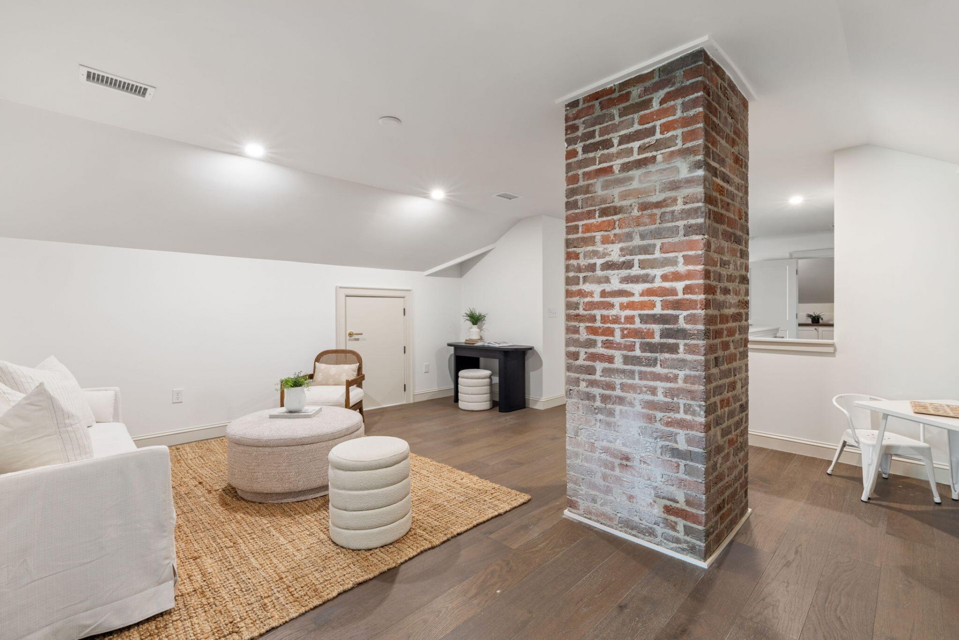 182 Gordon Street Photo 42