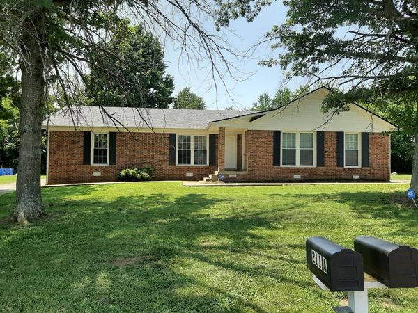 211 Hunter Dr , Columbia, TN 38401