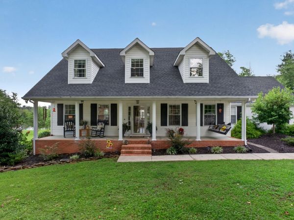 214 Lake Villa Cir , Morrison, TN 37357