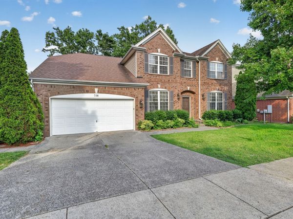 714 Crestmark Dr , Mount Juliet, TN 37122