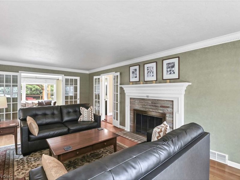 22424 Sunnyhill Drive, Rocky River, OH 44116 Photo 2