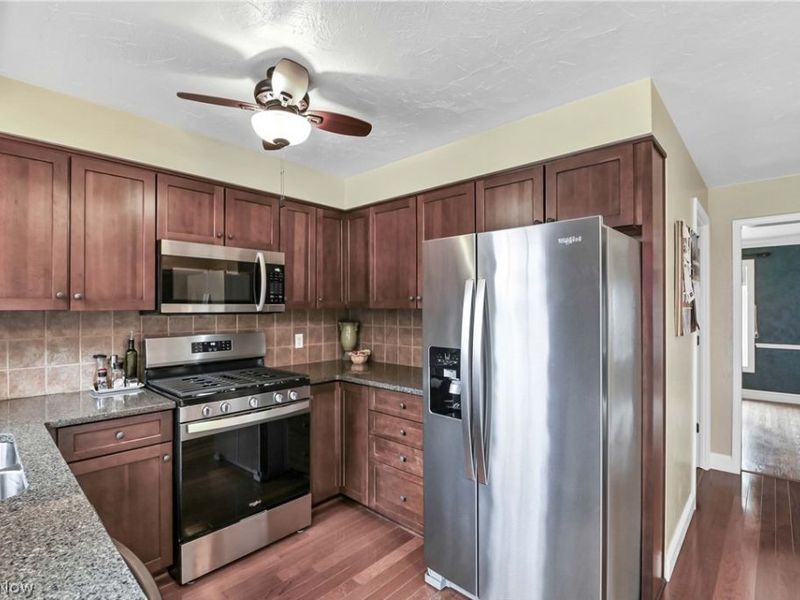 22424 Sunnyhill Drive, Rocky River, OH 44116 Photo 3