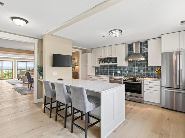 8121 34th Avenue S, Unit 301, Bloomington, MN 55425