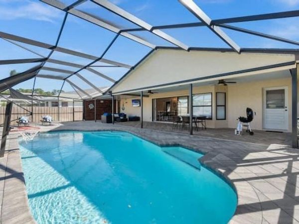 1017 SE Walters Terrace, Port St. Lucie, FL 34983