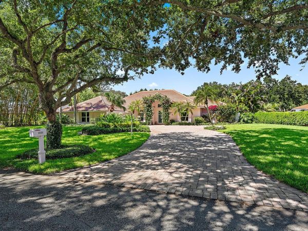18504 SE Heritage Oaks Lane, Jupiter, FL 33469