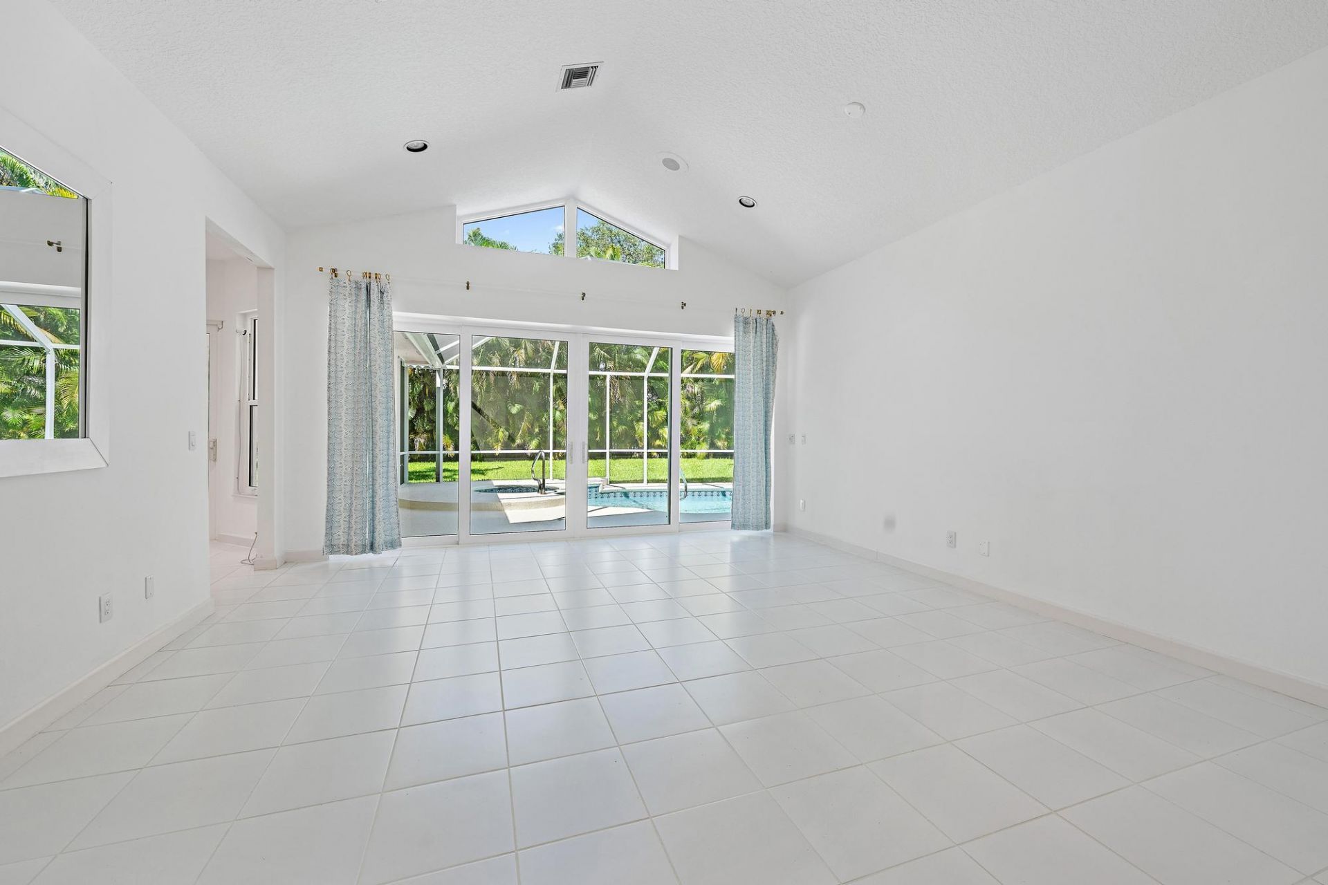 18504 SE Heritage Oaks Lane, Jupiter, FL 33469 Photo