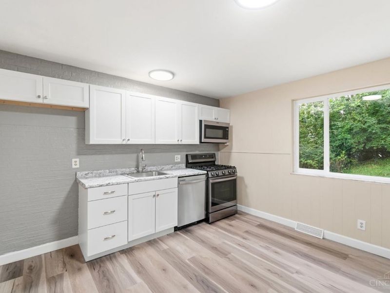 2751 Pickmeier Lane, Cincinnati, OH 45211 Photo 14