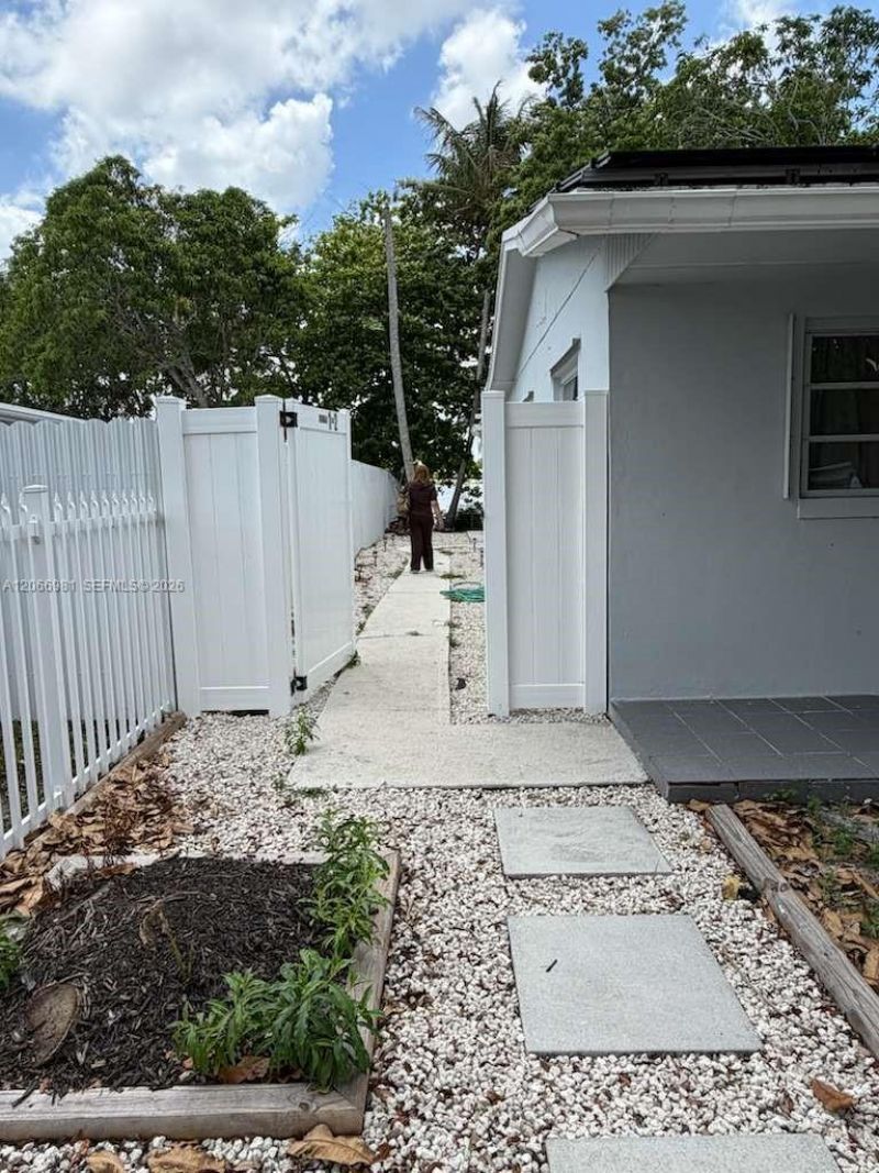 20302 NW 39th Ct , Miami Gardens, FL 33055 Photo
