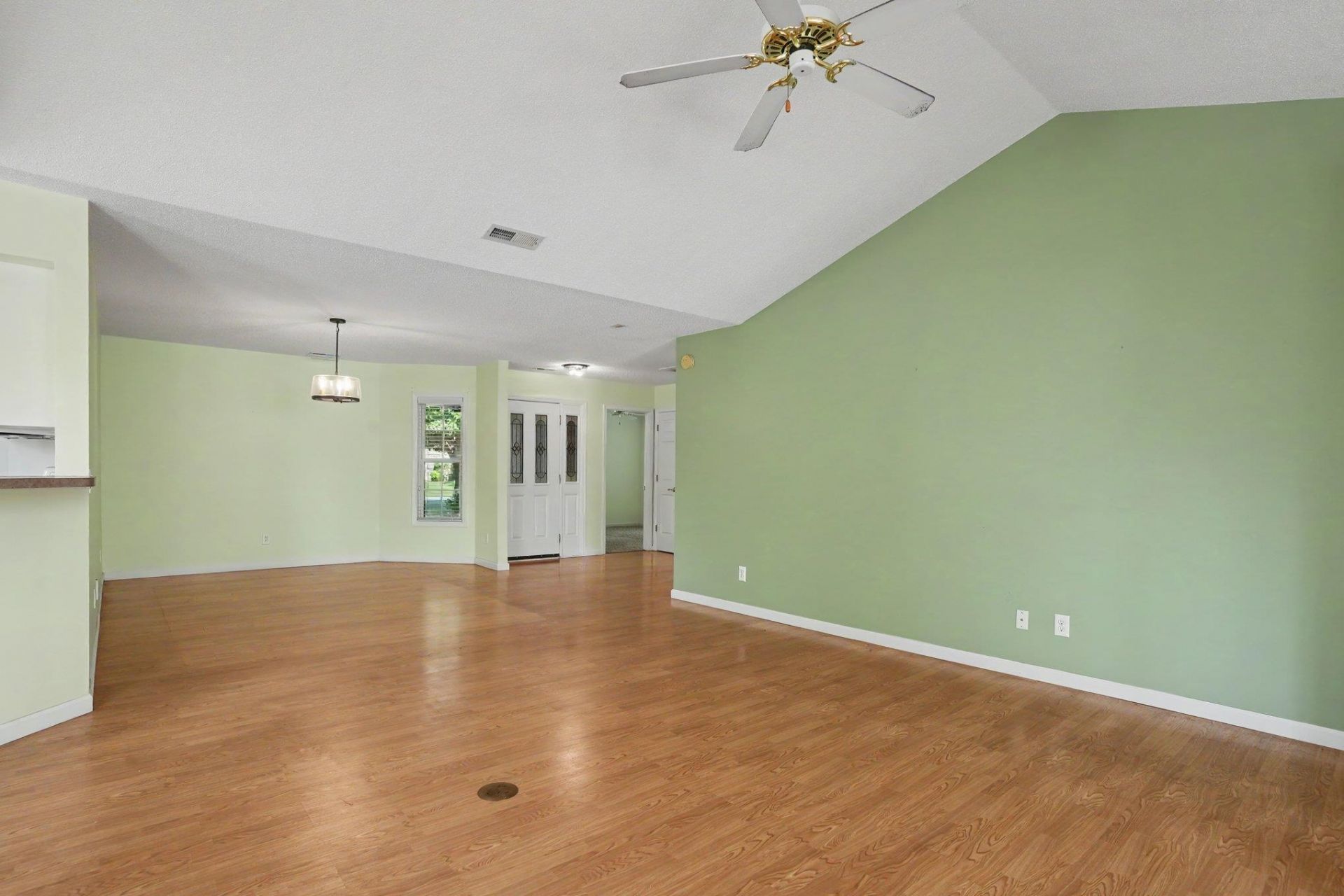 4204 Ravenwood Dr. Photo 8