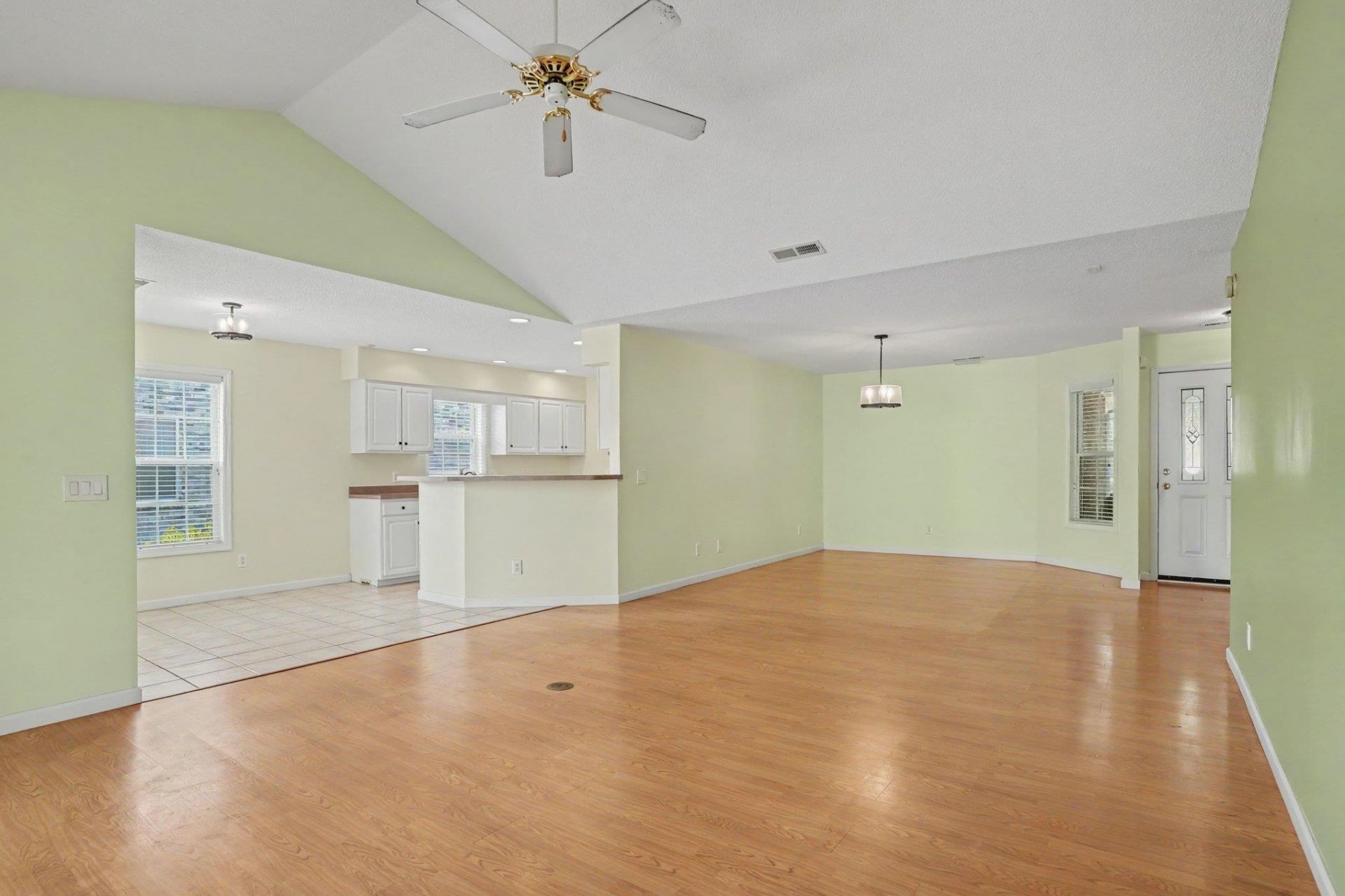 4204 Ravenwood Dr. Photo 9