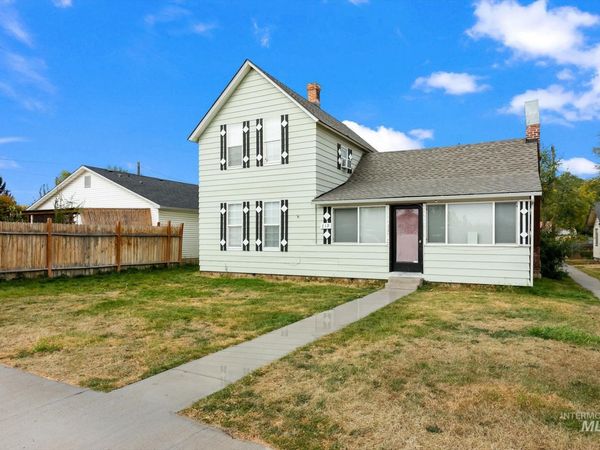 219 24th Ave S., Nampa, ID 83651