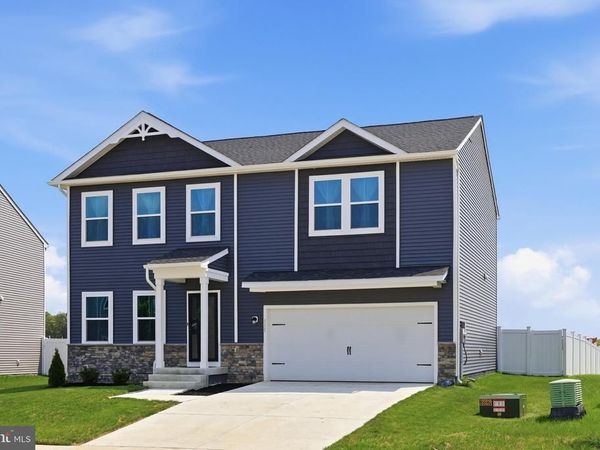 111 SALUTE CIRCLE, MARTINSBURG, WV 25405