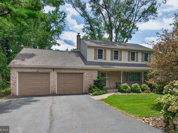 1420 WYNNEWOOD DRIVE, LANCASTER, PA 17601