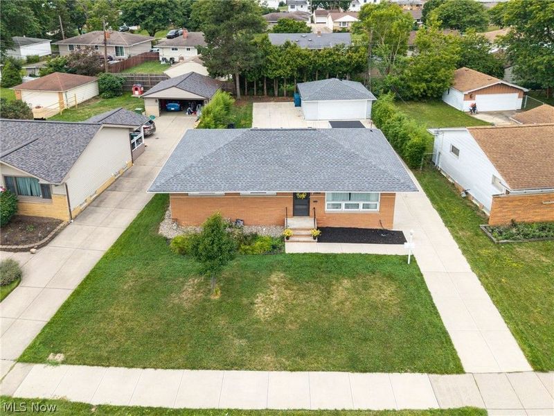 6904 Reid Drive, Parma Heights, OH 44130 Photo 3