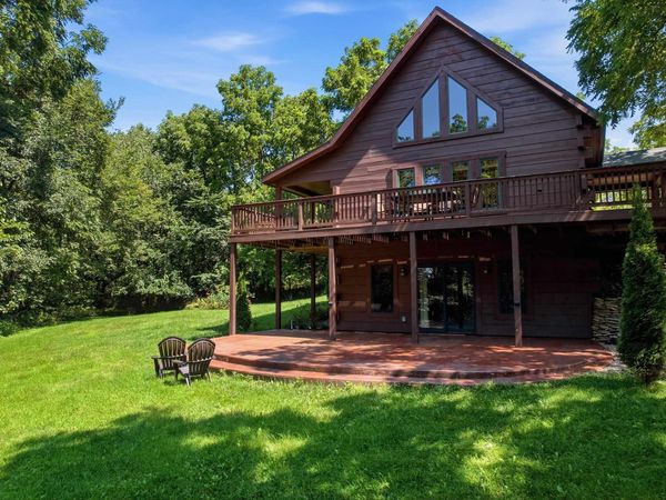 35103 Nature Lane, Prairie Du Chien, WI 53821
