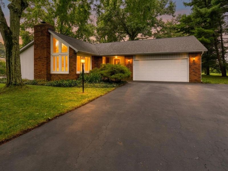 272 Glenn Drive SW, Pataskala, OH 43062 Photo 2