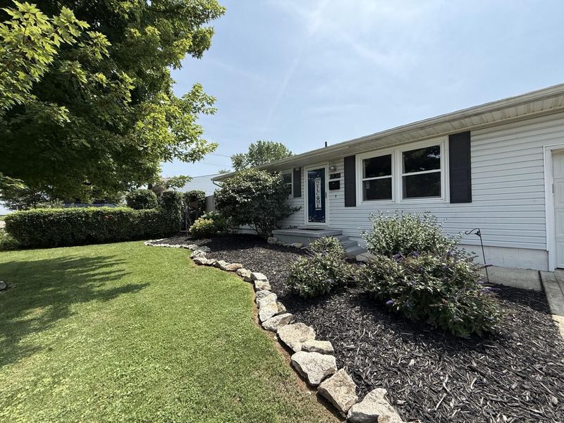 1836 Zimmer Street, Lancaster, OH 43130 Photo 2