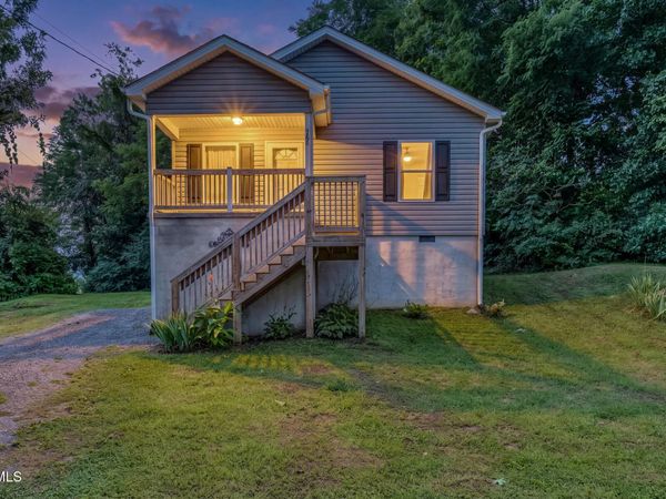 1701 Carter Avenue, Johnson City, TN 37604