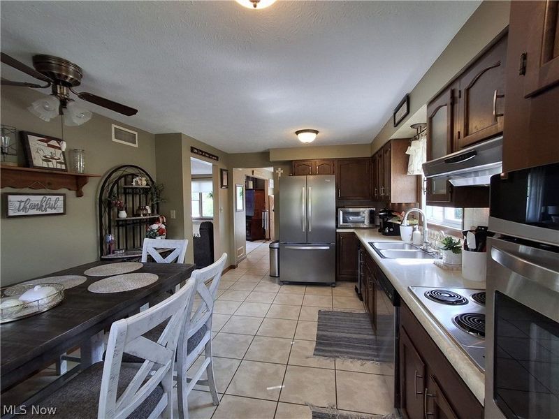 136 Tera Manor, Wintersville, OH 43953 Photo 11