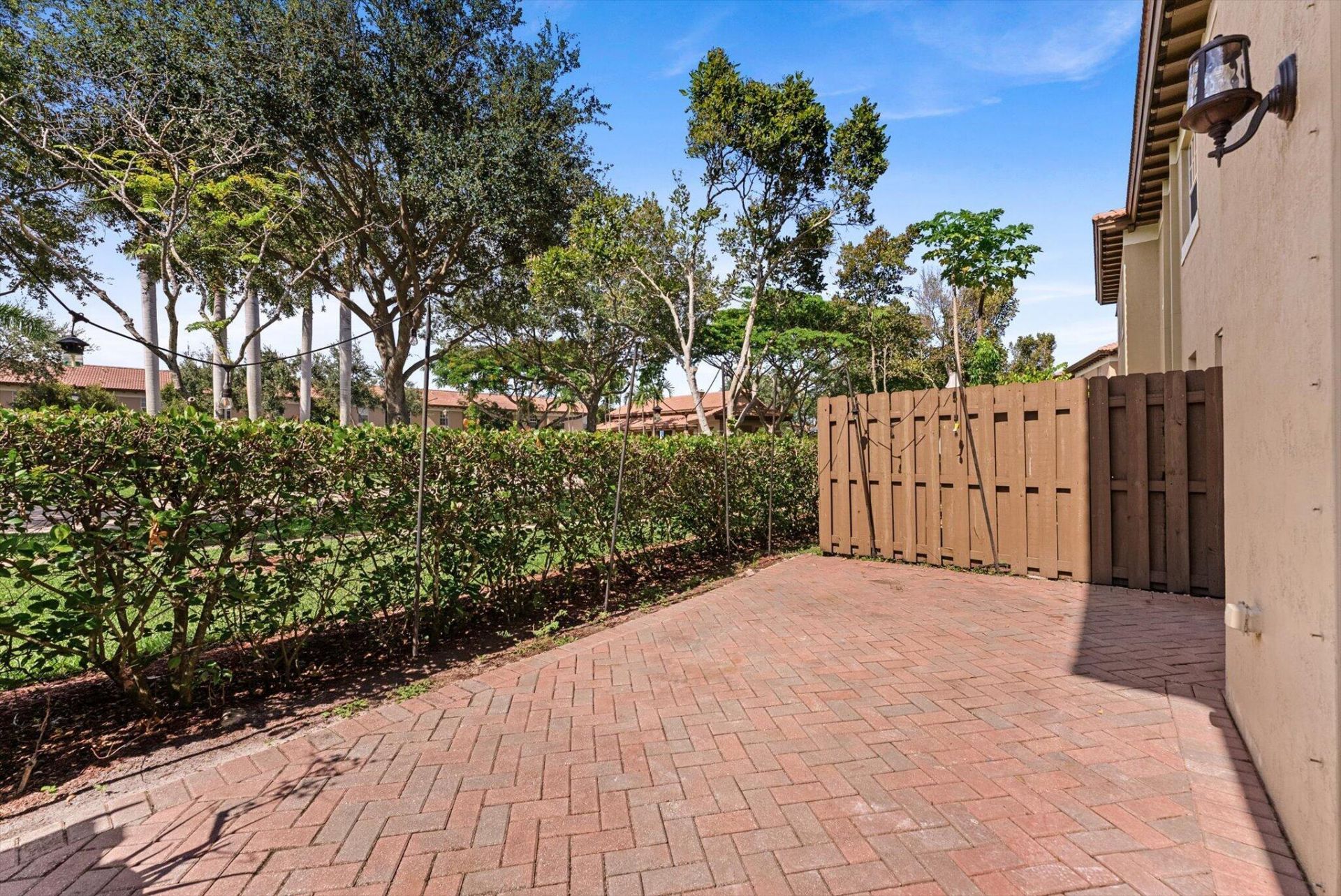 6884 Julia Gardens Drive, Coconut Creek, FL 33073 Photo
